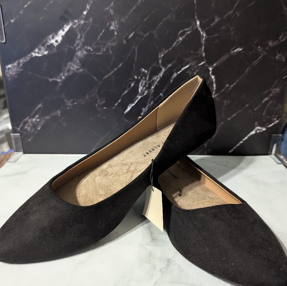 121- Elegant Black Women's Flats Suede